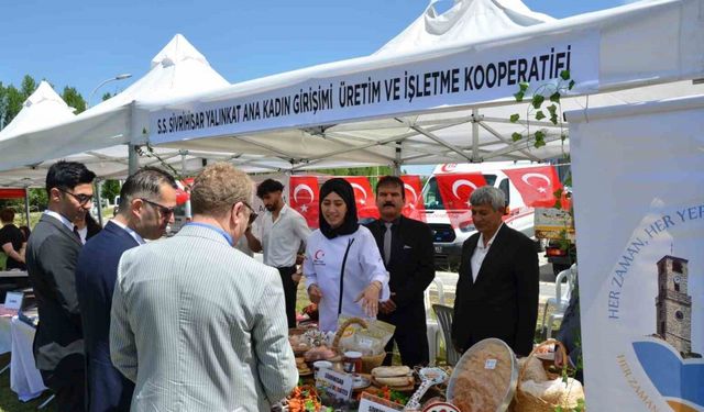 Eskişehir’de yöresel lezzetler stantları büyük ilgi gördü