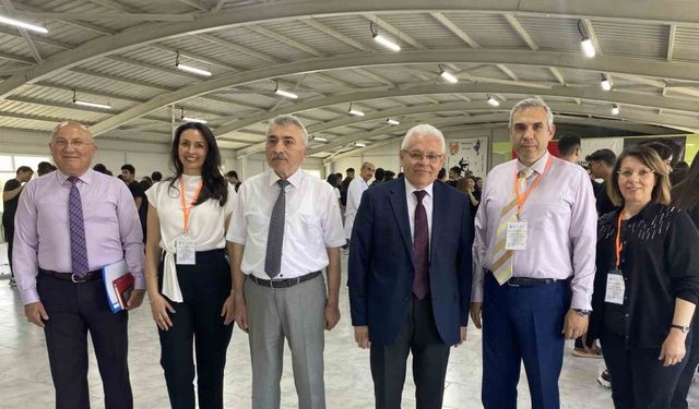 Gençler biyoloji ile buluştu