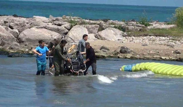 Giresun’da 19 Mayıs gösterisinde paramotor kazası: 1 yaralı