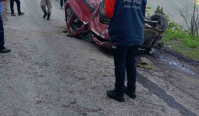 Gümüşhane’de otomobil 60 metrelik uçuruma yuvarlandı: 2 ağır yaralı