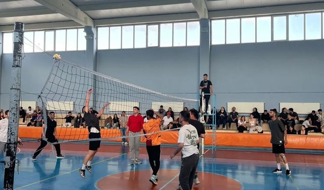Hisarcık MYO’da Bahar Dönemi Voleybol Turnuvası