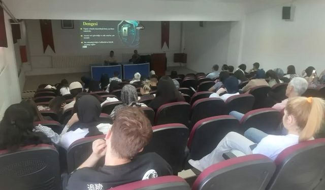 Hisarcık MYO’da "Yapay Zeka, Reklamcılık ve Film Yapımcılığı Perspektifinde Halkla İlişkiler" konulu konferans