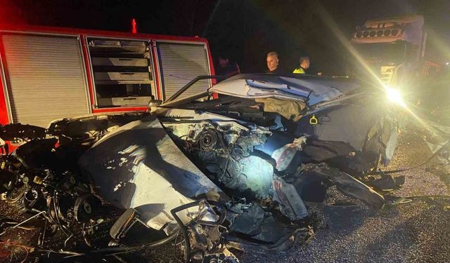 Hurdaya dönen otomobilde hayatını kaybetti