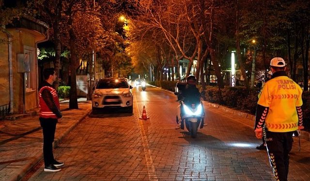 Isparta’da 1 haftada 65 aranan şahıs yakalandı, 25 bin sürücüye cezai işlem uygulandı