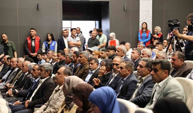 Kamu Başdenetçisi Akarca, Muş’ta gençlerle buluştu