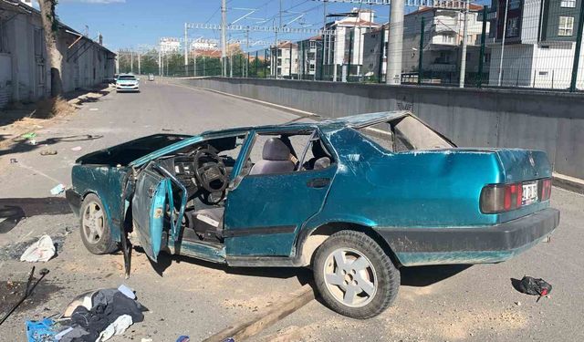 Karaman’da takla atan Tofaş demir yığınına döndü