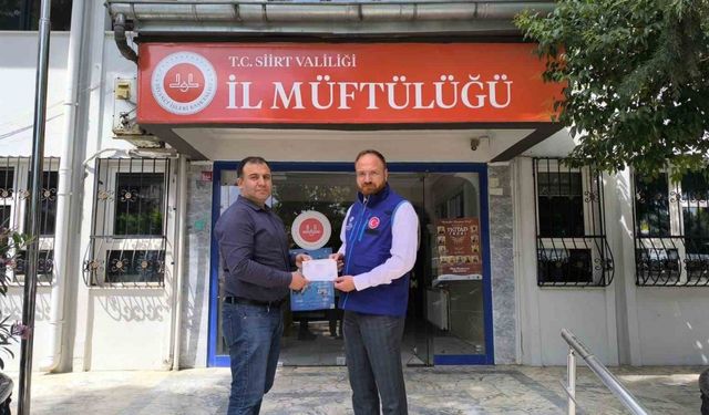 Kitap gelirini Filistin’e bağışladı