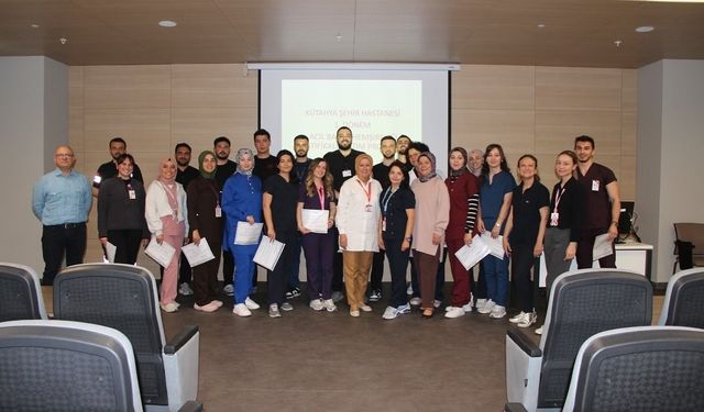 Kütahya Şehir Hastanesinde "Acil Bakım Hemşireliği Sertifikalı Eğitim Programı"