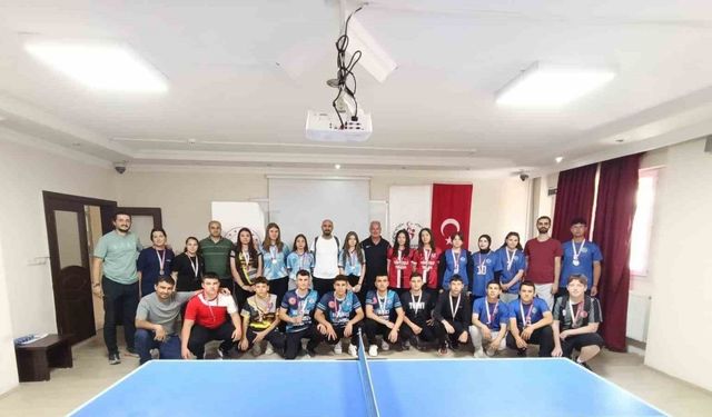 Masa tenisinde kazananlar belli oldu