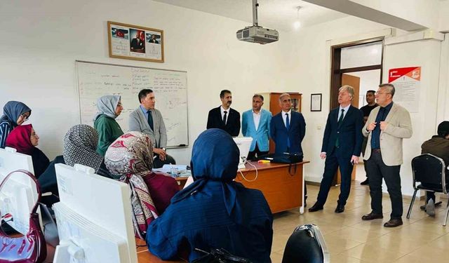 MEB Hayat Boyu Öğrenme Genel Müdürlüğü Bingöl’de temaslarda bulundu