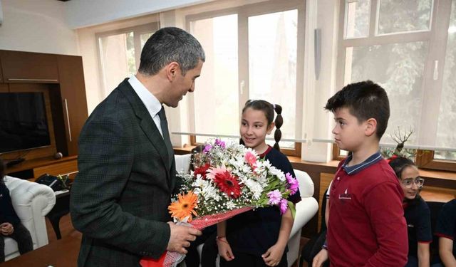 Minik kalemlerden büyük eser: ‘Çocuğum, Yazarım’