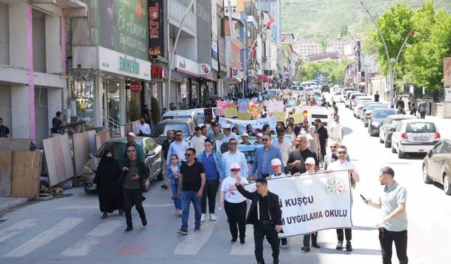 Muş’ta özel bireyler için farkındalık yürüyüşü düzenlendi