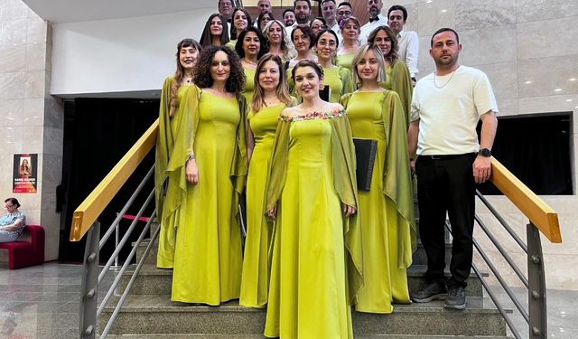 Müzik öğretmenleri İzmir’den ödülle döndü