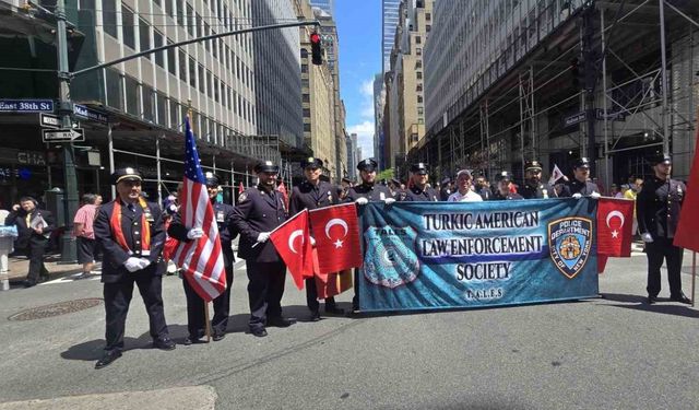 New York’ta 42. Geleneksel Türk Günü Yürüyüşü coşkusu
