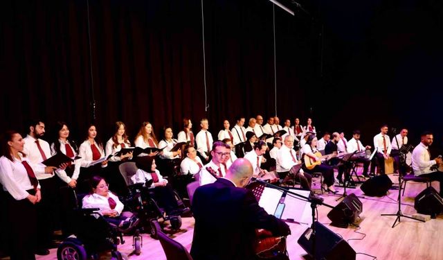 Niğde’de "Engelsiz Nağmeler" konseri yoğun ilgi gördü