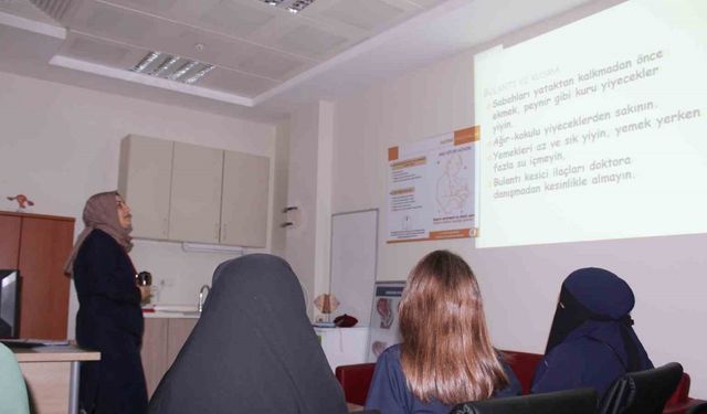 Siirt’te gebe okulu, kadınları doğuma ve anneliğe hazırlanıyor