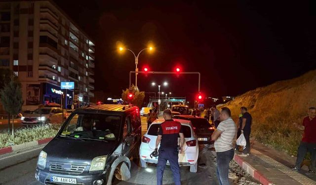 Siirt’te zincirleme trafik kazası: 5 yaralı