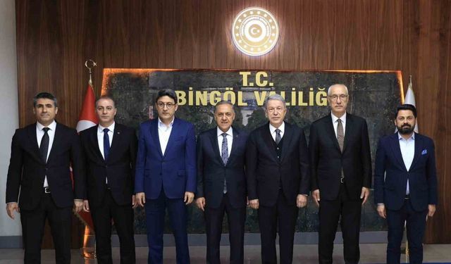TBMM Milli Savunma Komisyonu Başkanı Akar, Bingöl Valiliğini ziyaret etti