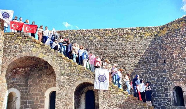 Turizm Fakültesi öğrencileri tabyalarda ders yaptı