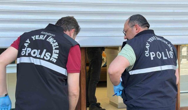 Uşak’ta kuyumcuya silahlı saldırı düzenleyen 19 yaşındaki genç 2 kişiyi yaraladı