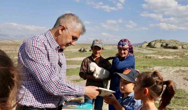 Vali Çelik’ten çobanlara ziyaret