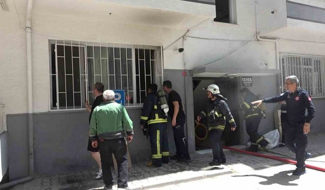 Yalova’da apartman dairesinde çıkan yangında bir kişi dumandan etkilendi