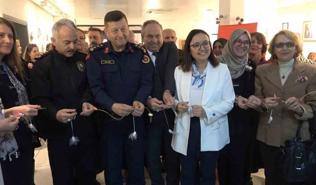 Yalova’da "İpek Koza Sergisi" açıldı