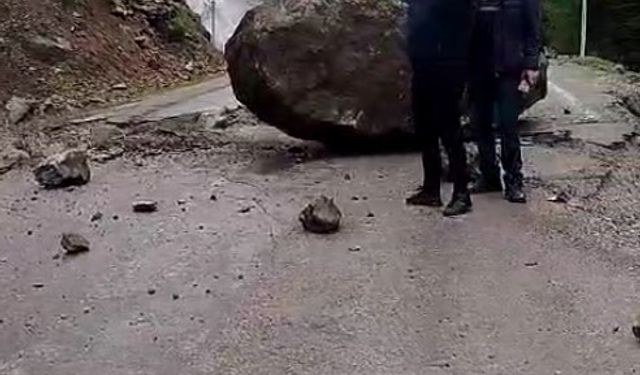 Yaylaya gidenler devasa kayanın altında kalmaktan saniyelerle kurtuldu