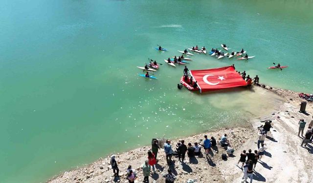 Yusufeli Barajı’nda kano ve rafting coşkusu
