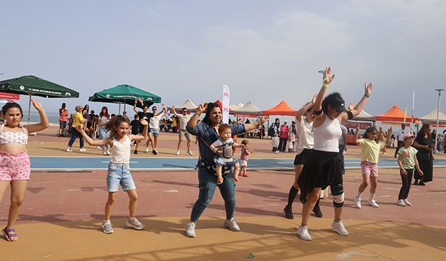 Mersinli kadınlar, KadınFest ile dansın tadını çıkardı