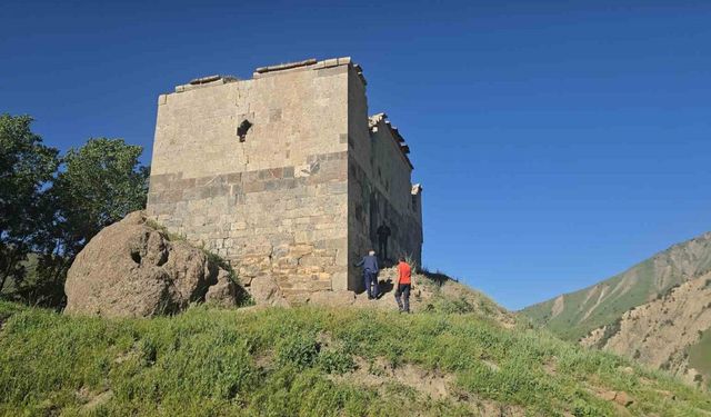 Almanya’dan geldi, Hakkari’nin içme suyu sıkıntısına dikkat çekti