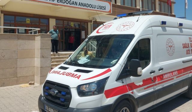 Cizre’de YKS’de fenalaşan iki aday hastaneye kaldırıldı