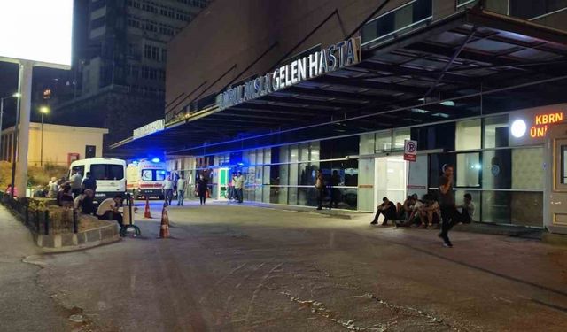 Denizde boğulma tehlikesi geçiren üniversiteli genç hastanede hayatını kaybetti