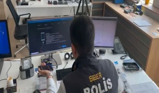 Depremzedenin kart bilgilerini kopyalayan dolandırıcı tutuklandı