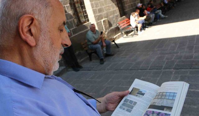 Diyarbakır Ulu Camii’nde bulunan 4. yüzyıla ait Latince kitabe ziyaretçileri etkiliyor