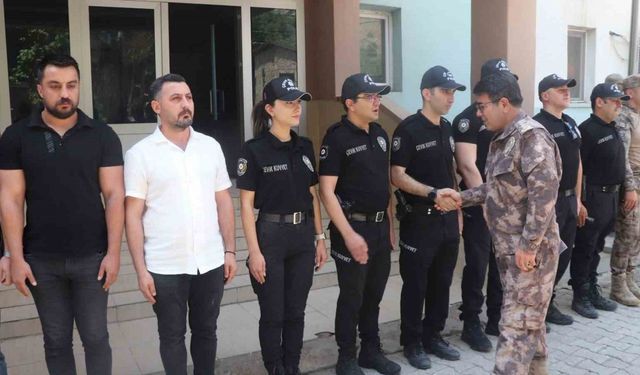 Emniyet Müdürü Yılmaz sınırda bayram mesaisinde