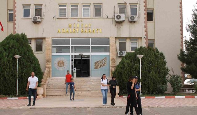 Mardin’de bir eve giren kız kardeşler, servet değerinde çaldıkları altınlarla yakalandı