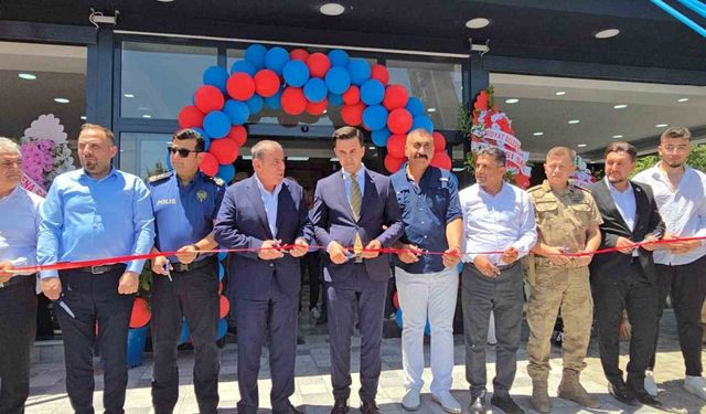 Mardin’in plakasını simgeleyen 47 metrelik kebap yapıldı