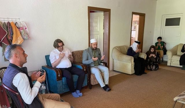 Şehit Teğmen Şafak Evran şehadetinin yıl dönümünde dualarla anıldı