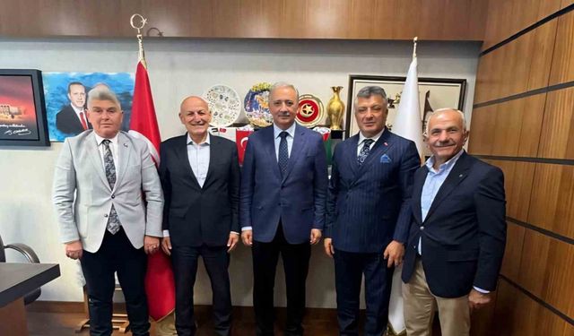 Sıralardan meclise uzanan yolculuk: Başkan Kul, öğrencisi Milletvekili Mete ile bir araya geldi
