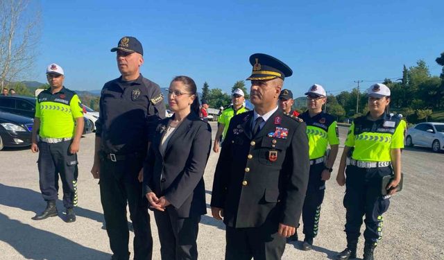 Vali Arslan bayram uygulamasına katıldı