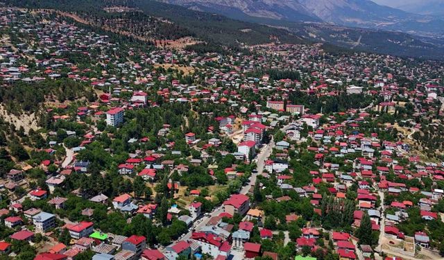 20 bin kişinin yaşadığı yaylada, sıcak nedeniyle nüfus 450 bine ulaştı
