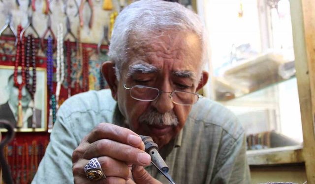 57 senedir gümüşü sanata dönüştürüyor: En büyük korkusu dükkanının kapanması