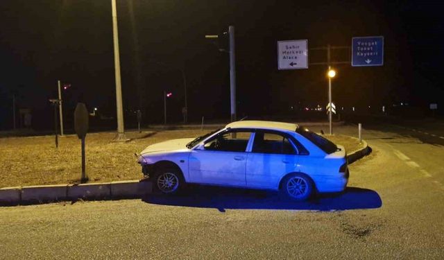 Ehliyetsiz sürücü kaza yaptı: 37 bin lira ceza