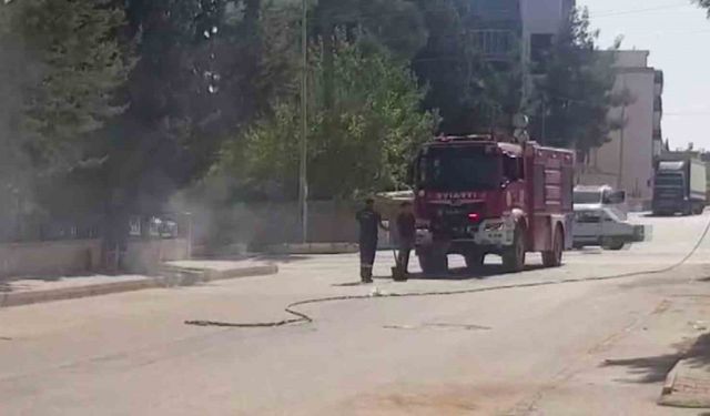 Elektrik hattı sıcağa dayanamadı