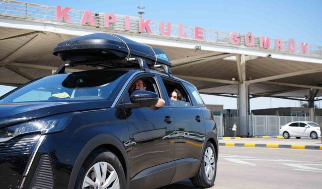 Gurbetçilerin ana vatan hasreti: "Yola sevgiyle katlanıyoruz"