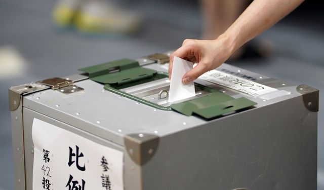 Japonya’da halk Danışmanlar Meclisi seçimleri için sandık başına gitti