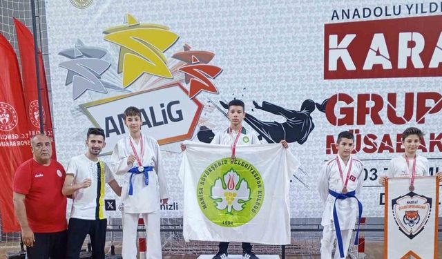 Karateciler Denizli’den madalyalar ile döndü