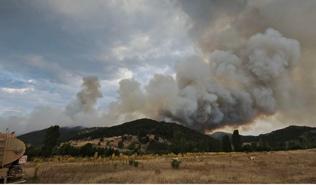 Konya’daki orman yangını Isparta sınırına dayandı, köylerde tedbir alındı