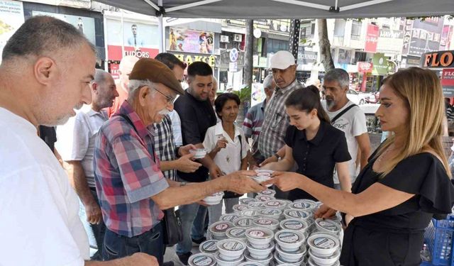 Mersin’de 20 bin kişiye aşure ikram edildi